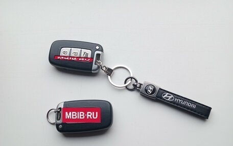 Hyundai Sonata VI, 2011 год, 950 000 рублей, 21 фотография