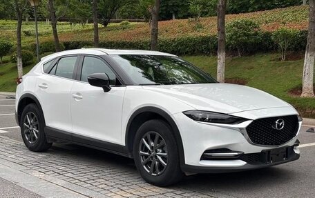 Mazda CX-4, 2020 год, 1 868 800 рублей, 3 фотография