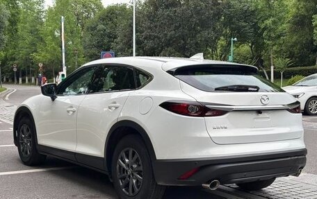 Mazda CX-4, 2020 год, 1 868 800 рублей, 6 фотография