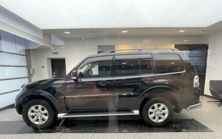 Mitsubishi Pajero IV, 2017 год, 2 598 000 рублей, 4 фотография