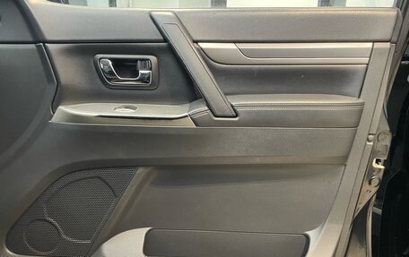 Mitsubishi Pajero IV, 2017 год, 2 598 000 рублей, 10 фотография