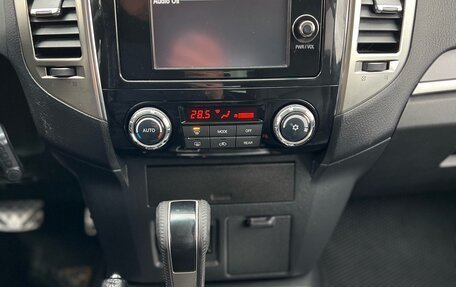Mitsubishi Pajero IV, 2017 год, 2 598 000 рублей, 18 фотография