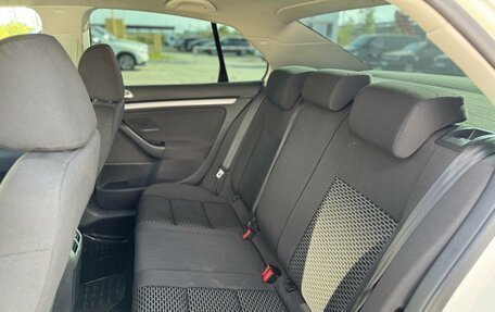 Volkswagen Jetta VI, 2010 год, 690 000 рублей, 13 фотография
