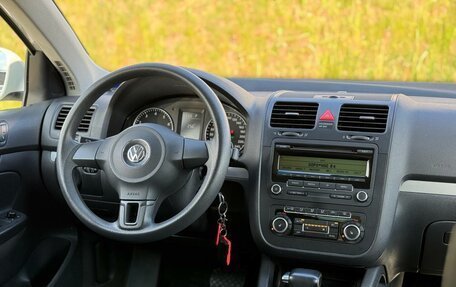 Volkswagen Jetta VI, 2010 год, 690 000 рублей, 10 фотография