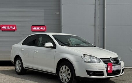 Volkswagen Jetta VI, 2010 год, 690 000 рублей, 2 фотография