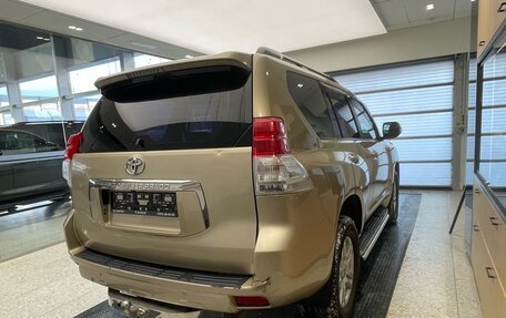 Toyota Land Cruiser Prado 150 рестайлинг 2, 2011 год, 2 399 000 рублей, 7 фотография