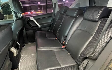 Toyota Land Cruiser Prado 150 рестайлинг 2, 2011 год, 2 399 000 рублей, 13 фотография