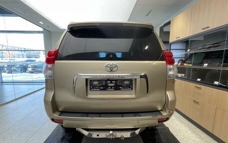 Toyota Land Cruiser Prado 150 рестайлинг 2, 2011 год, 2 399 000 рублей, 6 фотография