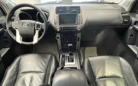 Toyota Land Cruiser Prado 150 рестайлинг 2, 2011 год, 2 399 000 рублей, 14 фотография