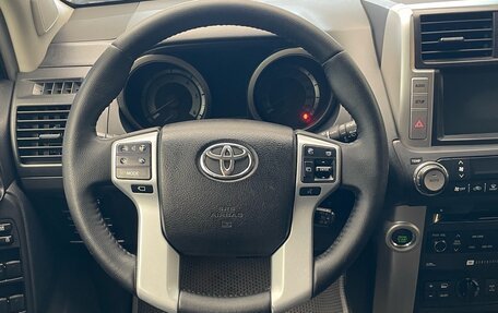 Toyota Land Cruiser Prado 150 рестайлинг 2, 2011 год, 2 399 000 рублей, 15 фотография
