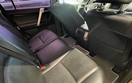 Toyota Land Cruiser Prado 150 рестайлинг 2, 2011 год, 2 399 000 рублей, 22 фотография