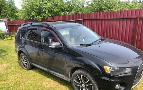 Mitsubishi Outlander III рестайлинг 3, 2011 год, 1 500 000 рублей, 2 фотография