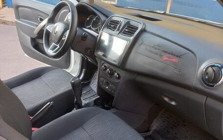 Renault Logan II, 2020 год, 730 000 рублей, 4 фотография