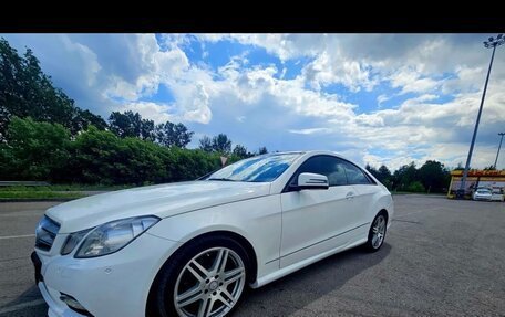 Mercedes-Benz E-Класс, 2012 год, 1 350 000 рублей, 8 фотография