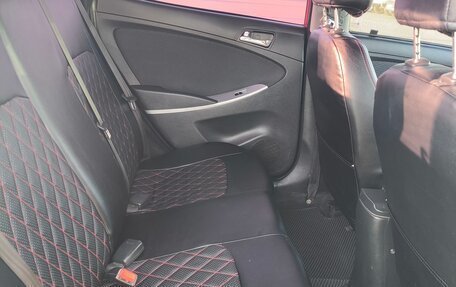 Hyundai Solaris II рестайлинг, 2014 год, 880 000 рублей, 24 фотография