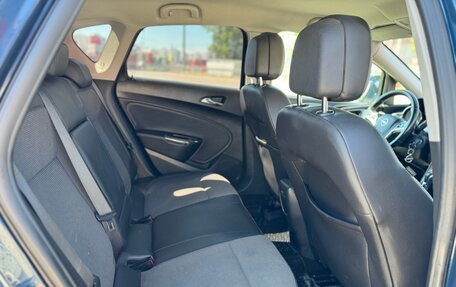 Opel Astra J, 2011 год, 599 999 рублей, 13 фотография
