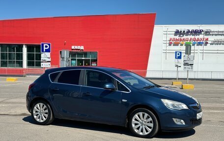Opel Astra J, 2011 год, 599 999 рублей, 24 фотография