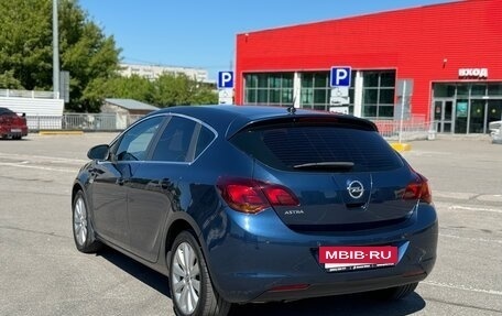 Opel Astra J, 2011 год, 599 999 рублей, 22 фотография