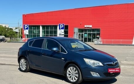 Opel Astra J, 2011 год, 599 999 рублей, 17 фотография