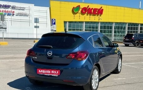 Opel Astra J, 2011 год, 599 999 рублей, 20 фотография