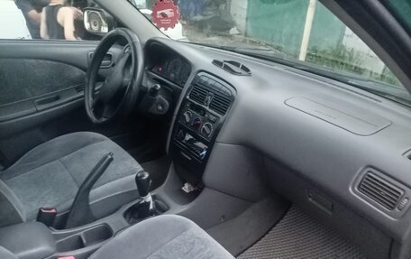 Toyota Avensis III рестайлинг, 1998 год, 230 000 рублей, 3 фотография