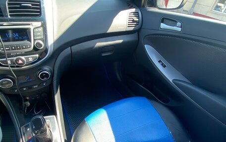 Hyundai Solaris II рестайлинг, 2015 год, 1 250 000 рублей, 17 фотография