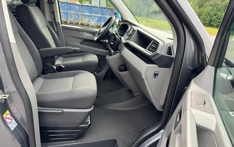 Volkswagen Caravelle T6 рестайлинг, 2020 год, 4 750 000 рублей, 12 фотография