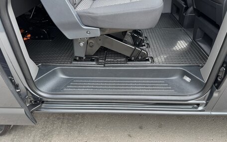 Volkswagen Caravelle T6 рестайлинг, 2020 год, 4 750 000 рублей, 29 фотография