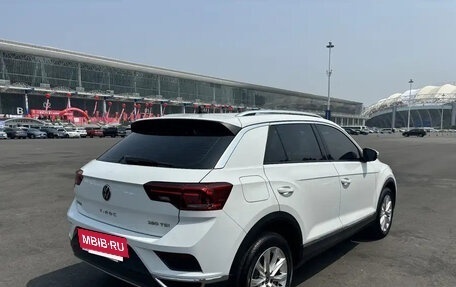 Volkswagen T-Roc I, 2022 год, 1 760 000 рублей, 5 фотография