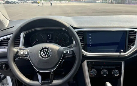 Volkswagen T-Roc I, 2022 год, 1 760 000 рублей, 10 фотография