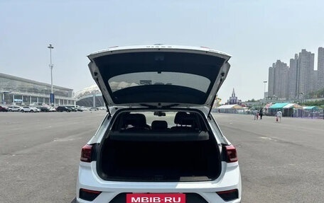Volkswagen T-Roc I, 2022 год, 1 760 000 рублей, 15 фотография