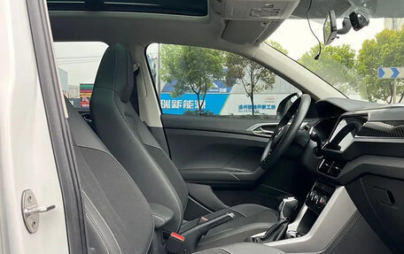 Volkswagen T-Cross I, 2021 год, 1 600 000 рублей, 10 фотография