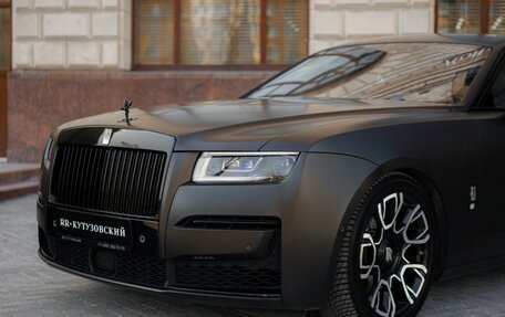 Rolls-Royce Ghost Series II рестайлинг, 2021 год, 30 000 000 рублей, 4 фотография