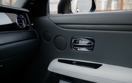 Rolls-Royce Ghost Series II рестайлинг, 2021 год, 30 000 000 рублей, 37 фотография