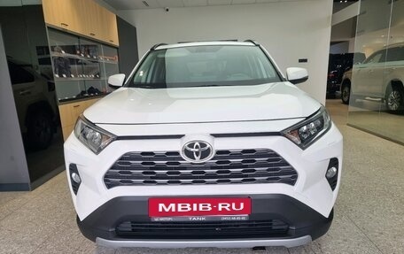 Toyota RAV4, 2022 год, 3 499 000 рублей, 3 фотография