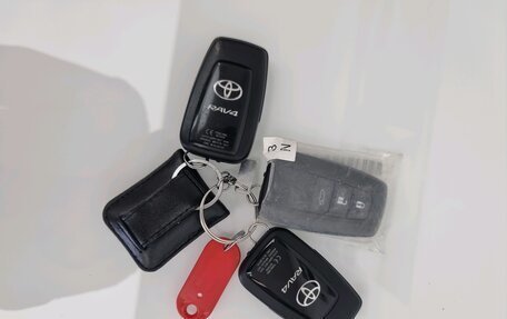 Toyota RAV4, 2022 год, 3 499 000 рублей, 37 фотография