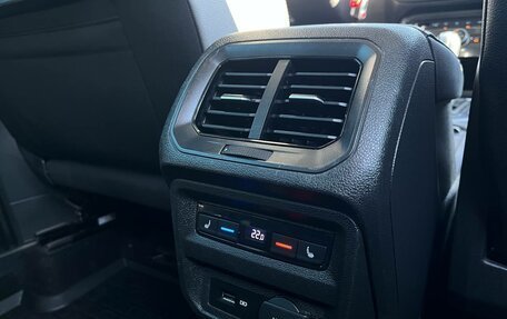 Volkswagen Tiguan II, 2019 год, 2 718 000 рублей, 20 фотография
