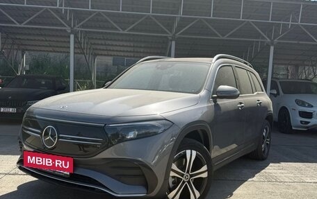 Mercedes-Benz EQB, 2023 год, 4 900 000 рублей, 2 фотография