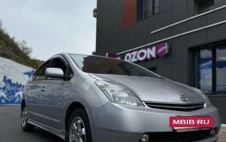 Toyota Prius, 2008 год, 560 000 рублей, 3 фотография