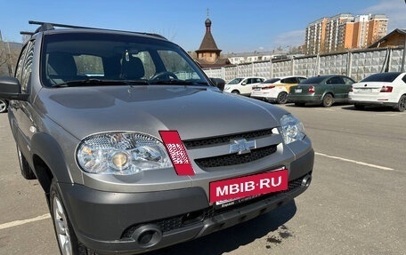 Chevrolet Niva I рестайлинг, 2018 год, 800 000 рублей, 2 фотография
