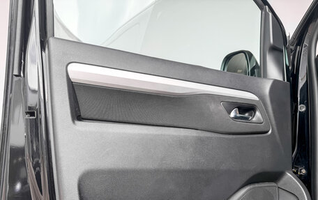 Peugeot Traveller I, 2021 год, 2 645 000 рублей, 19 фотография
