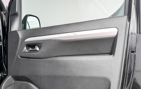 Peugeot Traveller I, 2021 год, 2 645 000 рублей, 23 фотография