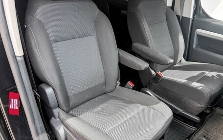 Peugeot Traveller I, 2021 год, 2 645 000 рублей, 22 фотография