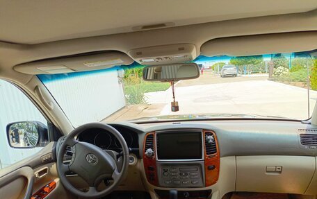 Toyota Land Cruiser 100 рестайлинг 2, 2006 год, 1 650 000 рублей, 7 фотография