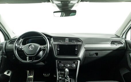 Volkswagen Tiguan II, 2019 год, 2 349 898 рублей, 13 фотография