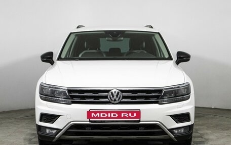 Volkswagen Tiguan II, 2019 год, 2 349 898 рублей, 2 фотография