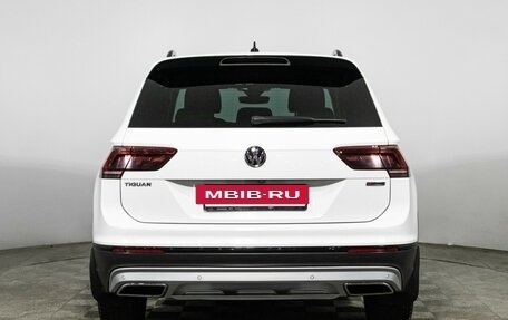 Volkswagen Tiguan II, 2019 год, 2 349 898 рублей, 6 фотография
