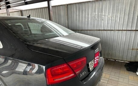 Audi A8, 2011 год, 1 700 000 рублей, 4 фотография