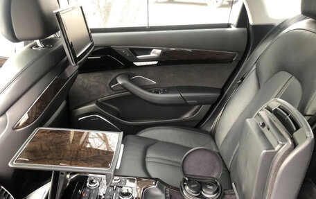 Audi A8, 2011 год, 1 700 000 рублей, 18 фотография