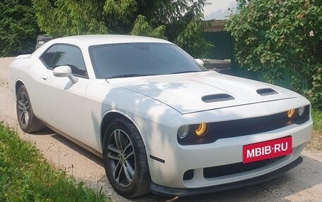 Dodge Challenger III рестайлинг 2, 2020 год, 3 900 000 рублей, 9 фотография